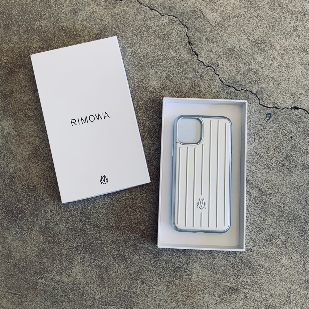 🔥Rimowa Aluminum IPhone 11 Pro case🔥